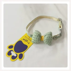 A a Pets' Bow Design Soft Handmade Adjustable Cat Collar - Green