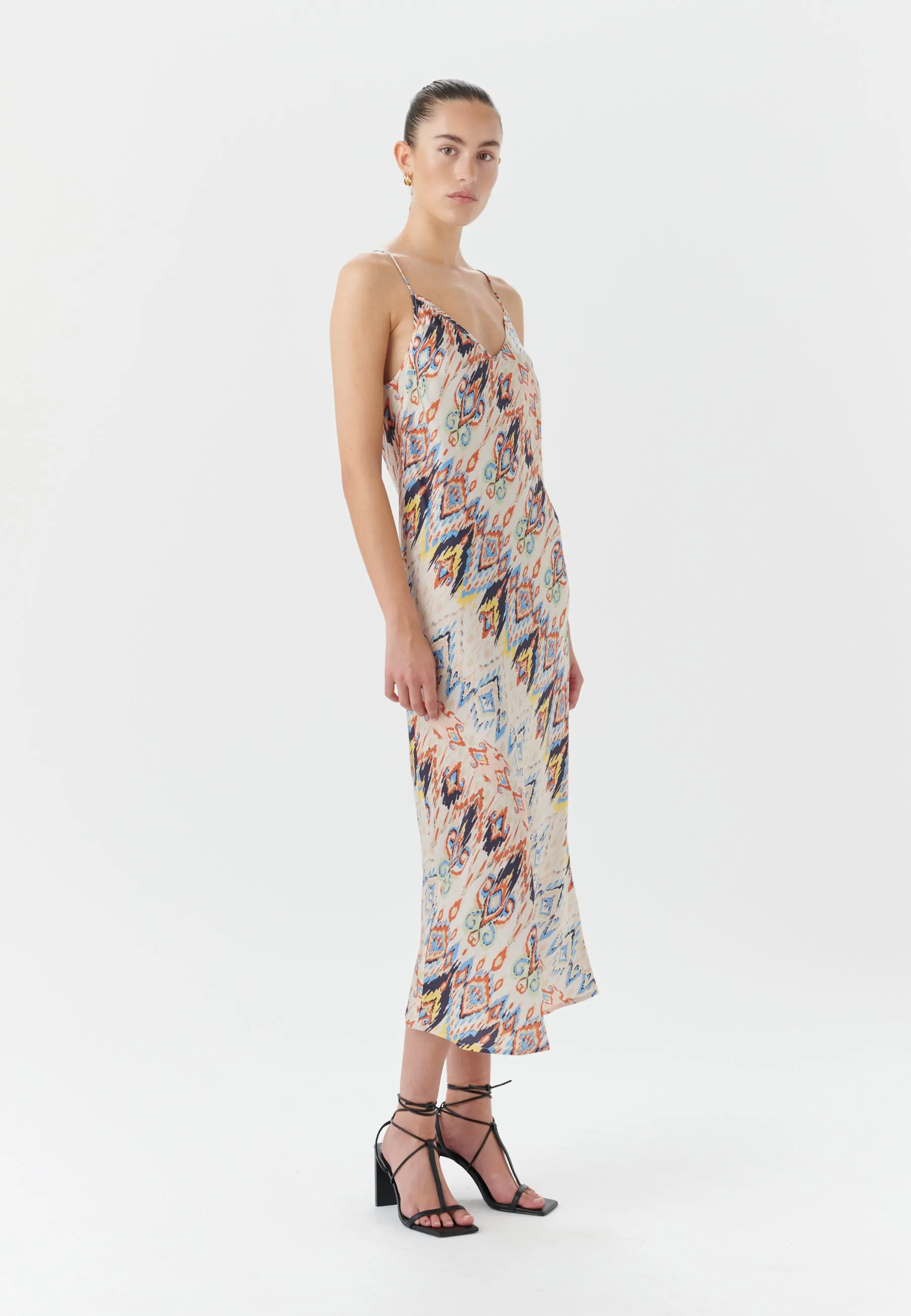ADELAIDE-Ikat Salsa
