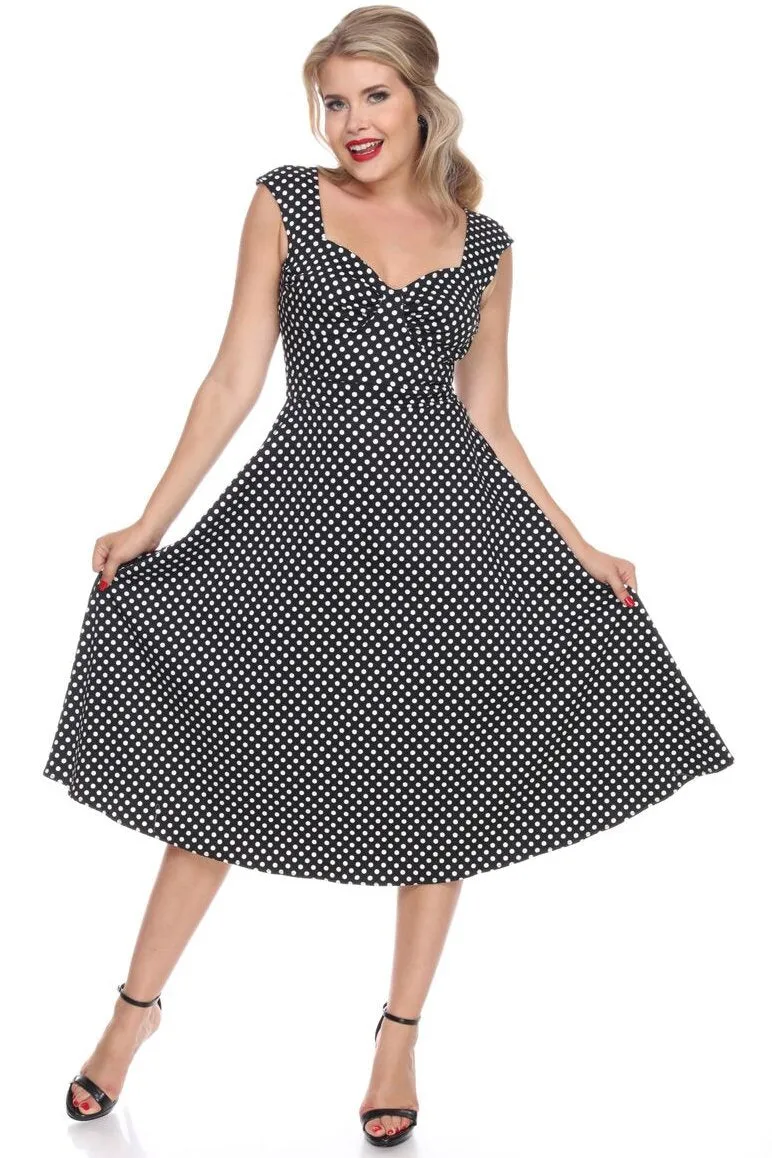Bettie On Holiday Dots