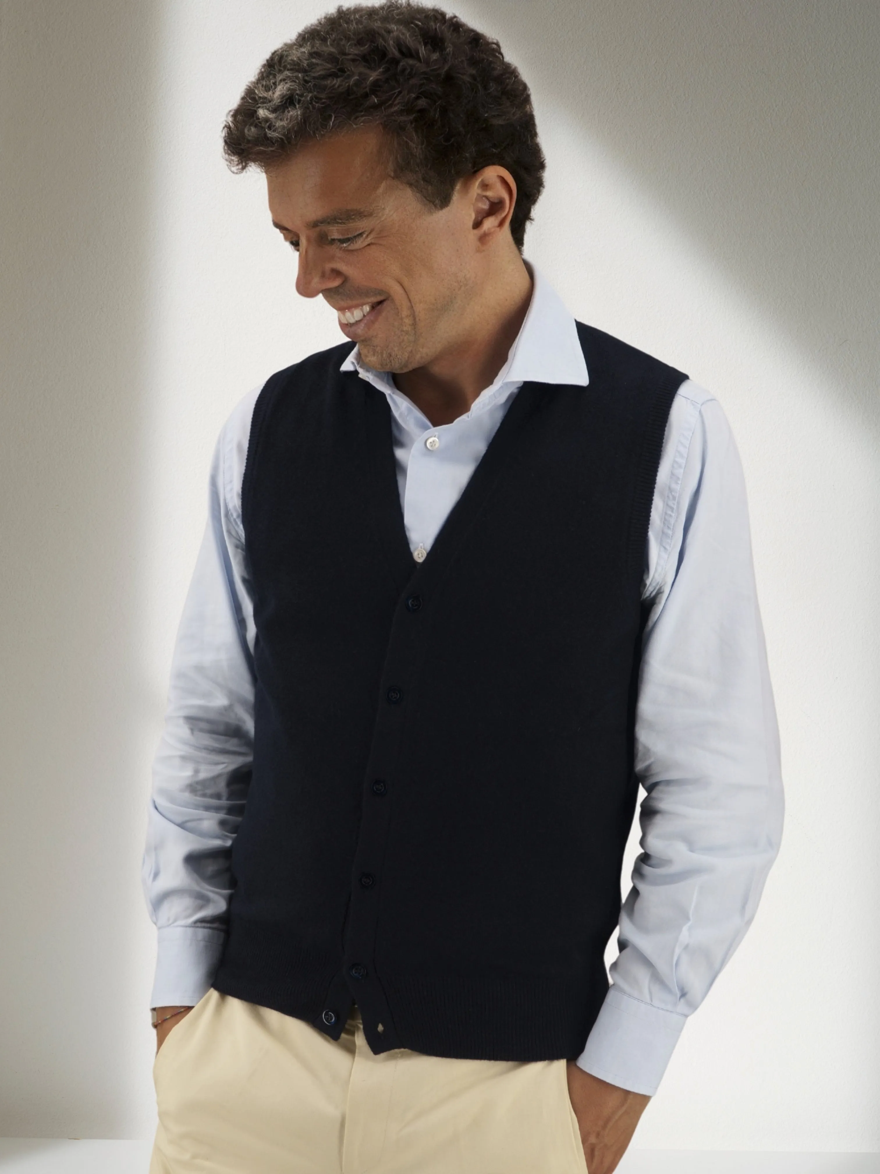 GILET BOTTONI BLU NOTTE 100% CASHMERE