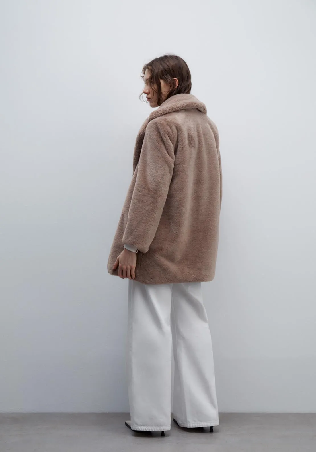 Lapel collar fur coat - Taupe