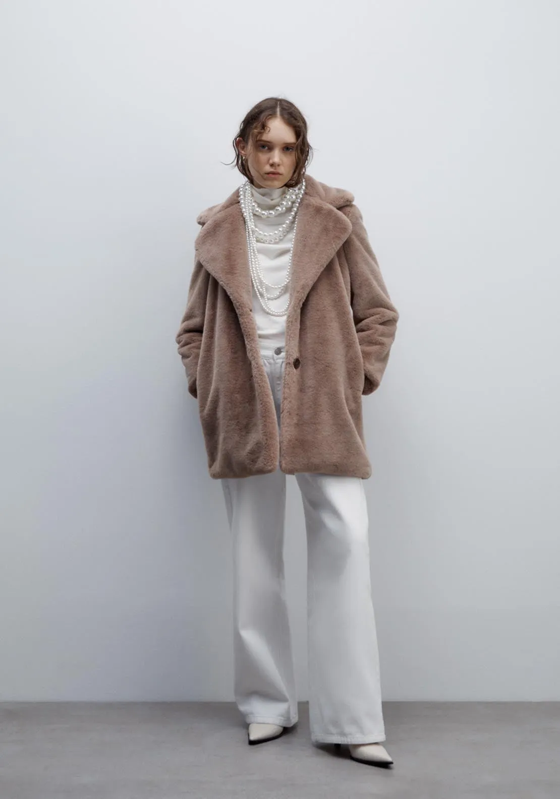 Lapel collar fur coat - Taupe