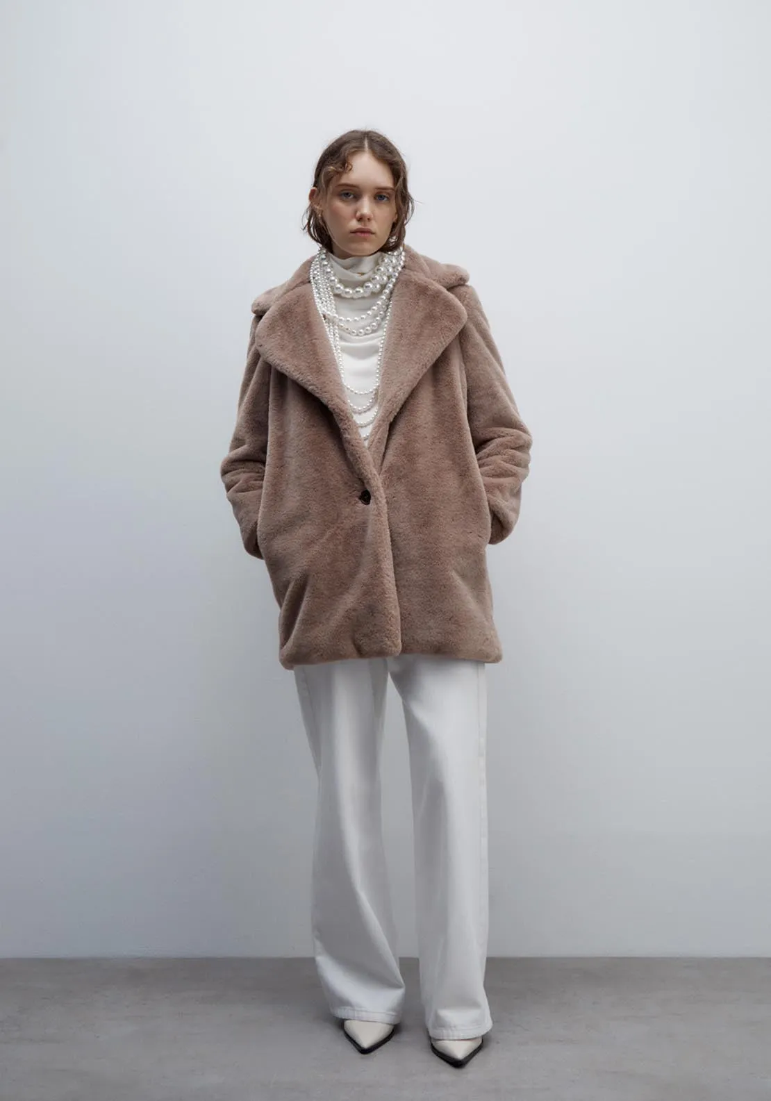 Lapel collar fur coat - Taupe