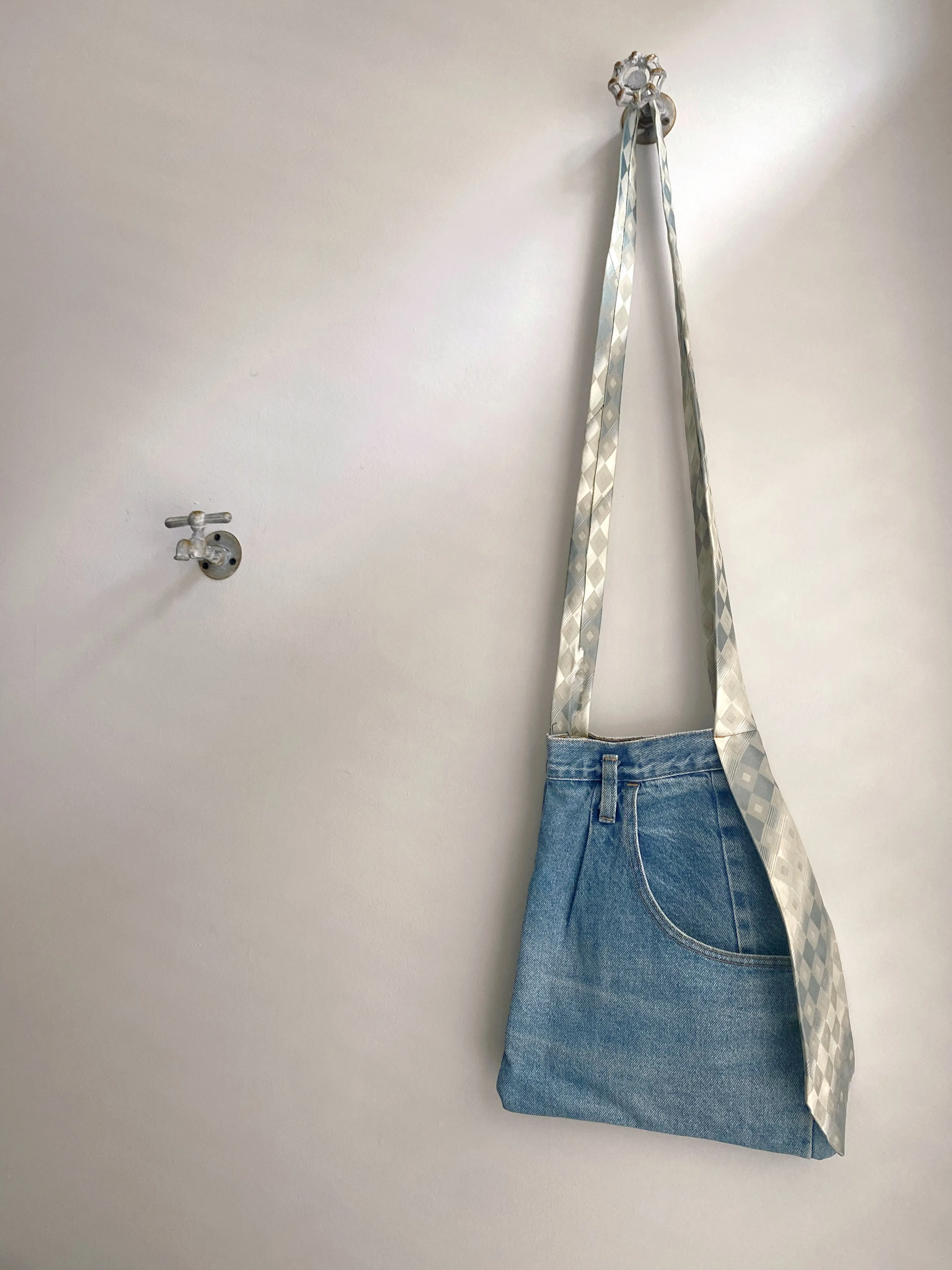 Light Green Checkered Tie Pocket Purse