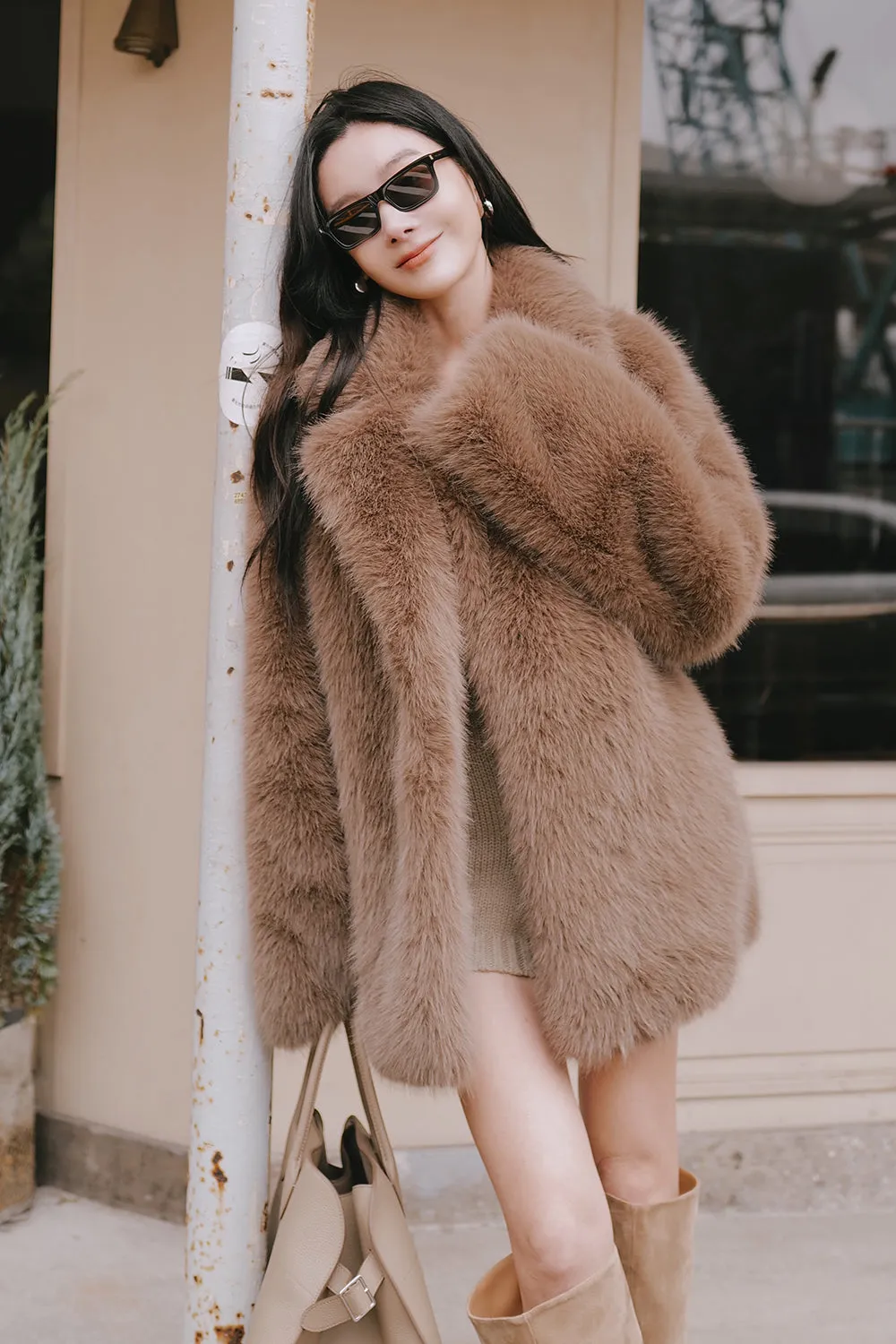 【預購】翻領皮草大衣<br>Collar Faux Fur Coat