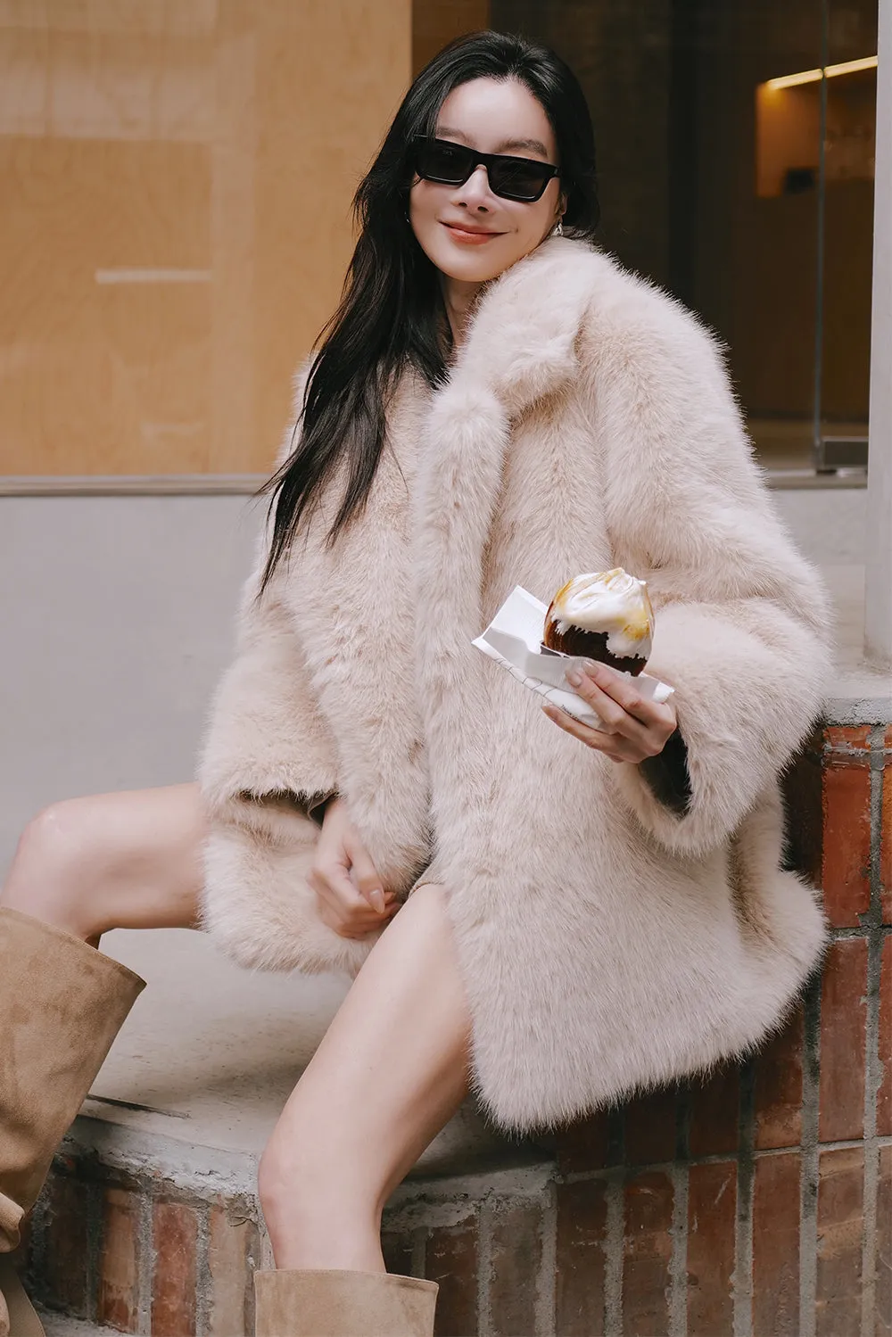 【預購】翻領皮草大衣<br>Collar Faux Fur Coat