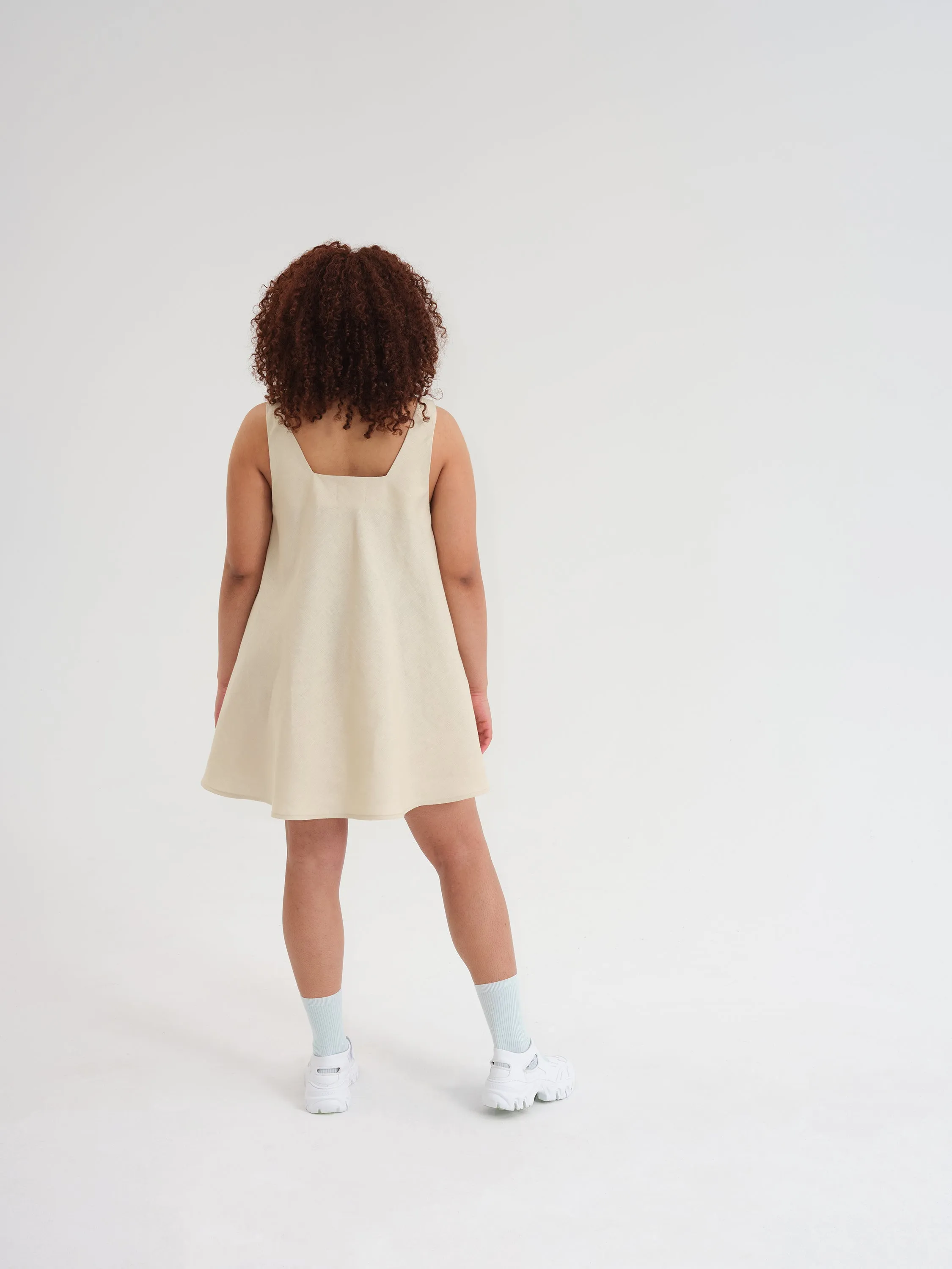 NILI black flare linen dress